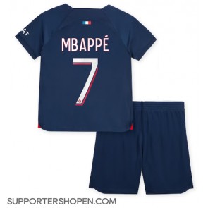 Paris Saint-Germain Kylian Mbappe #7 Hemmatröja Barn 2023-24 Kortärmad (+ korta byxor)